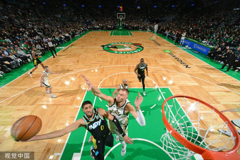 背后有多个 背后有多个