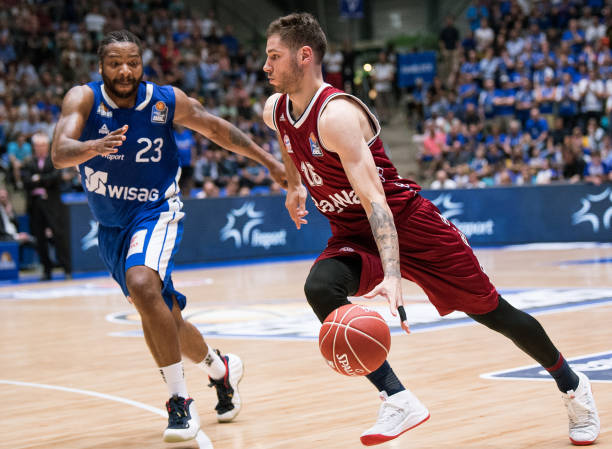 并认为里斯 并认为里斯