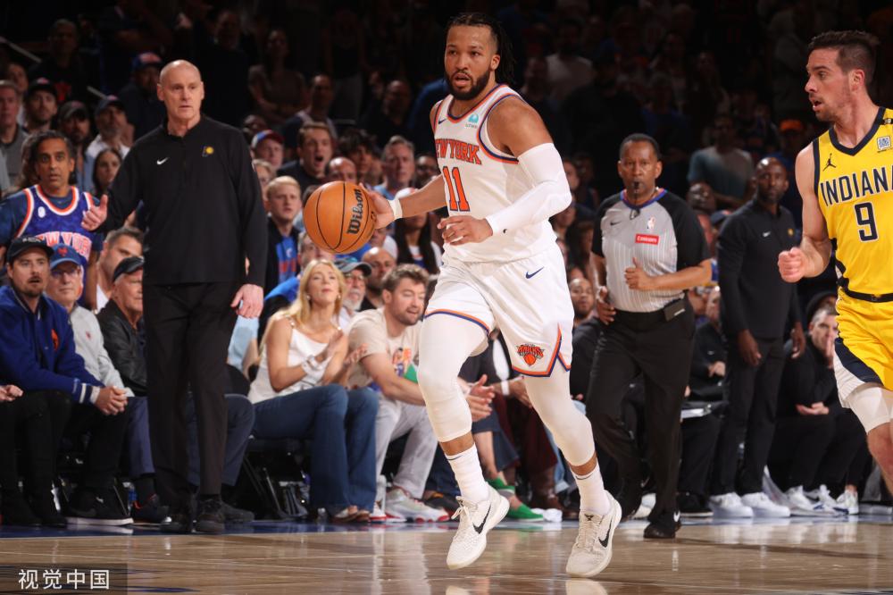 台上多了一 台上多了一